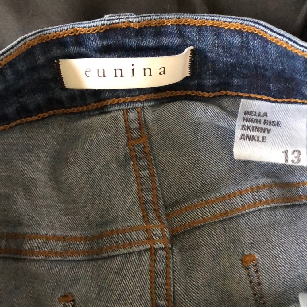 Jeans - Picture 2 of 5